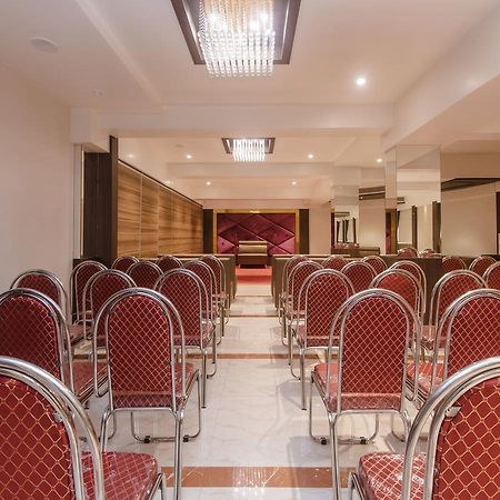 Oyo 13089 Hotel Gold Crest Navi Mumbai Eksteriør bilde
