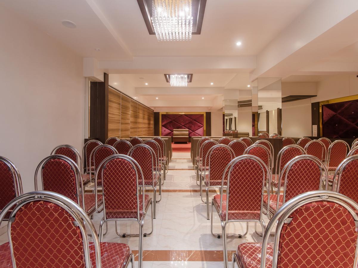 Oyo 13089 Hotel Gold Crest Navi Mumbai Eksteriør bilde