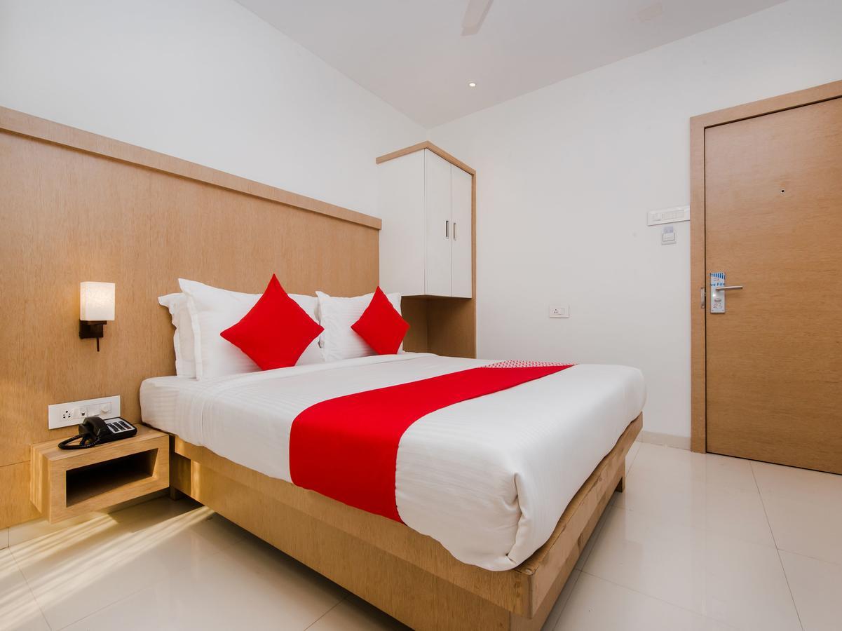 Oyo 13089 Hotel Gold Crest Navi Mumbai Eksteriør bilde