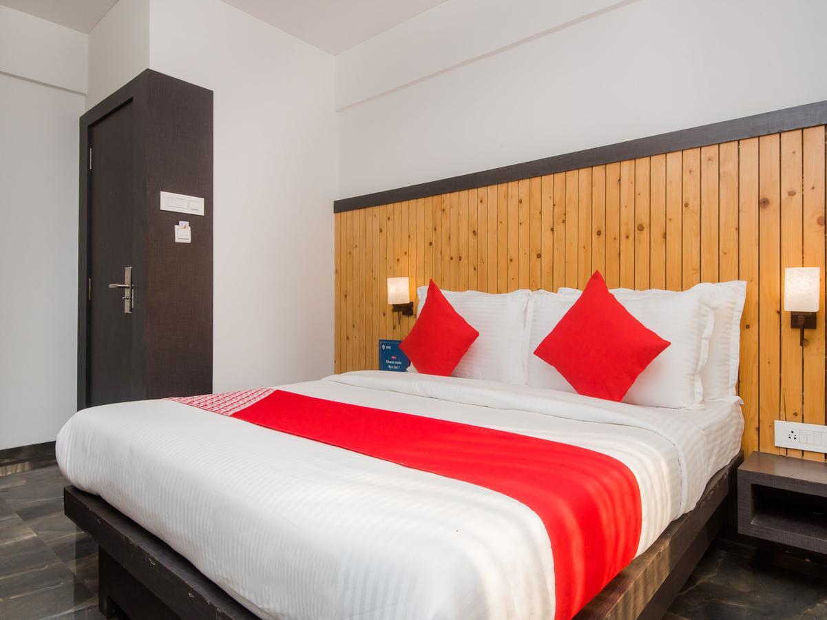 Oyo 13089 Hotel Gold Crest Navi Mumbai Eksteriør bilde