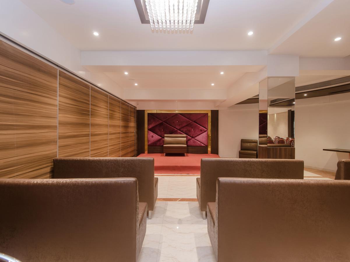 Oyo 13089 Hotel Gold Crest Navi Mumbai Eksteriør bilde